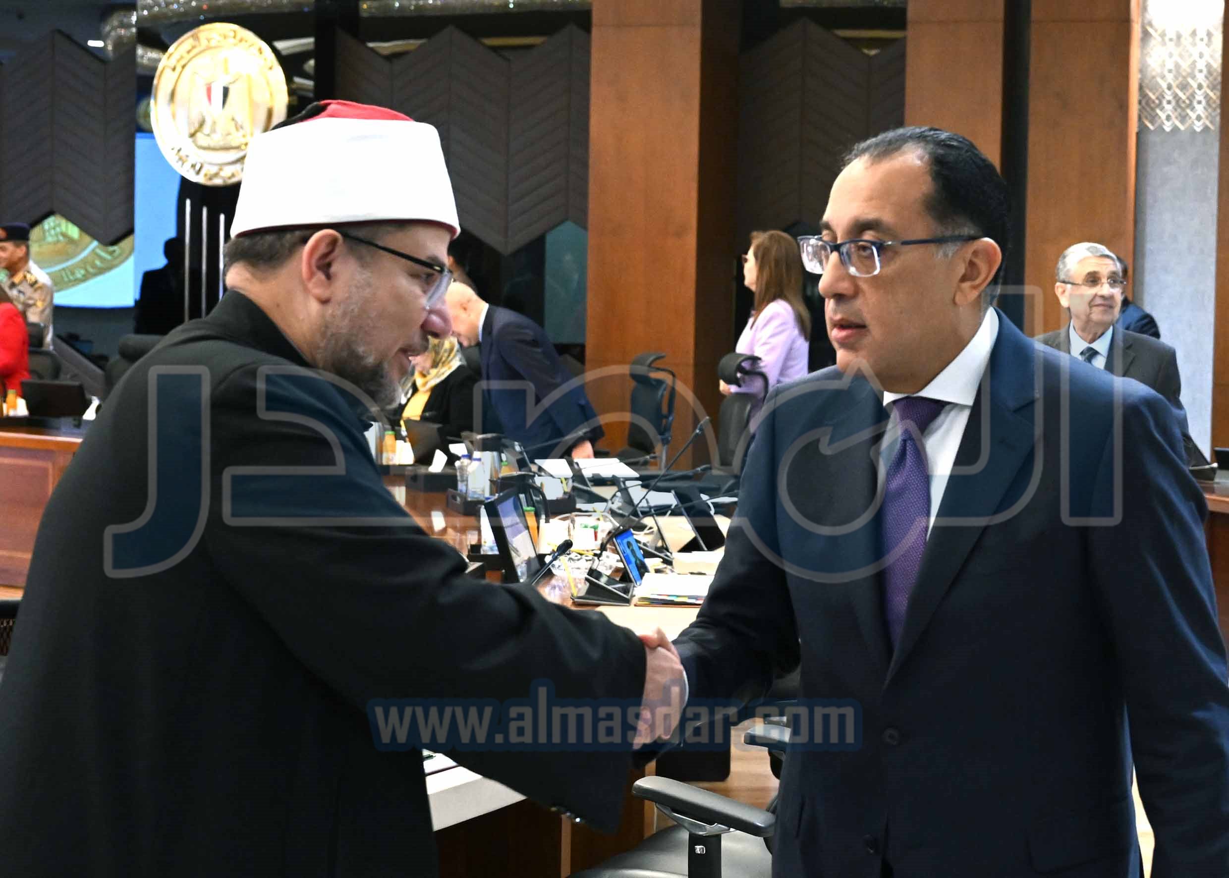 مجلس الوزراء يناقش قوانين وقرارات دعم الاستثمار وتوفير الأراضى الصناعية