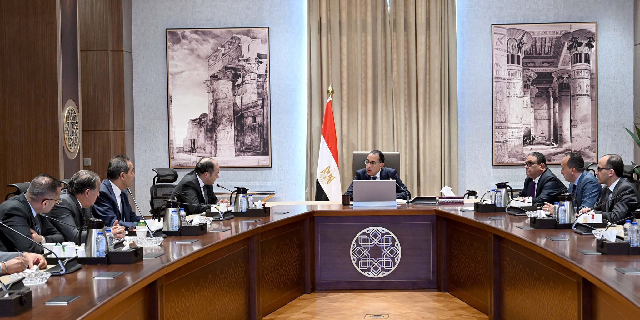 اجتماع رئيس الوزراء مع أعضاء المجلس التصديري وغرف الصناعات الكيماوية