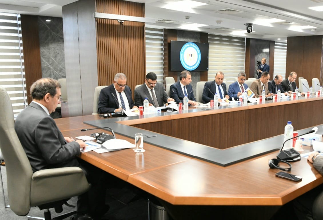 وزير البترول يشهد الجمعية التأسيسية لشركة مناجم ذهب أبومروات