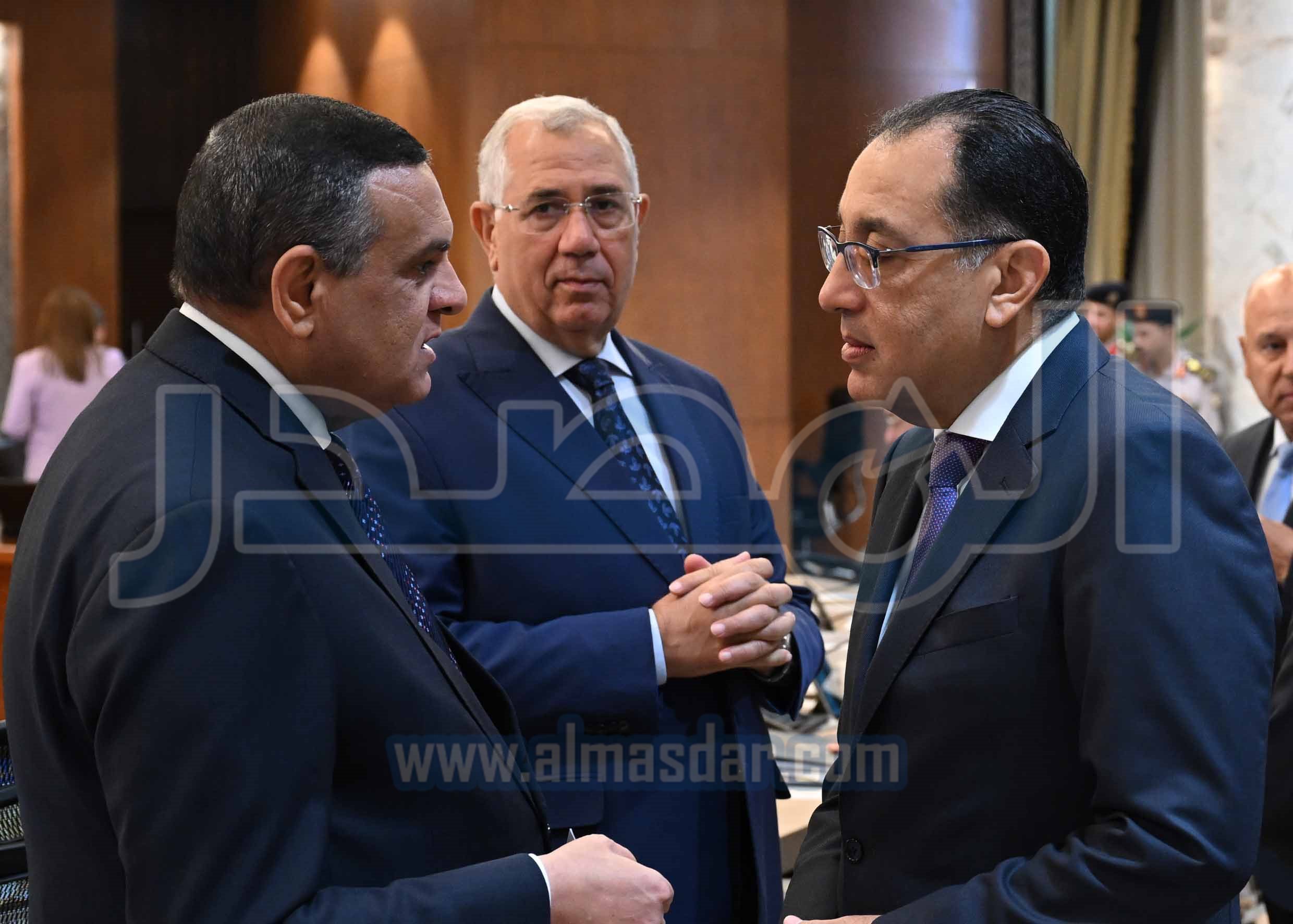 مجلس الوزراء يناقش قوانين وقرارات دعم الاستثمار وتوفير الأراضى الصناعية