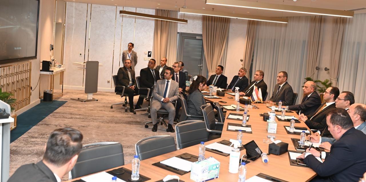 تعاون بين وزارة قطاع الاعمال العام ومجمع الإصدارات المؤمنة والذكية