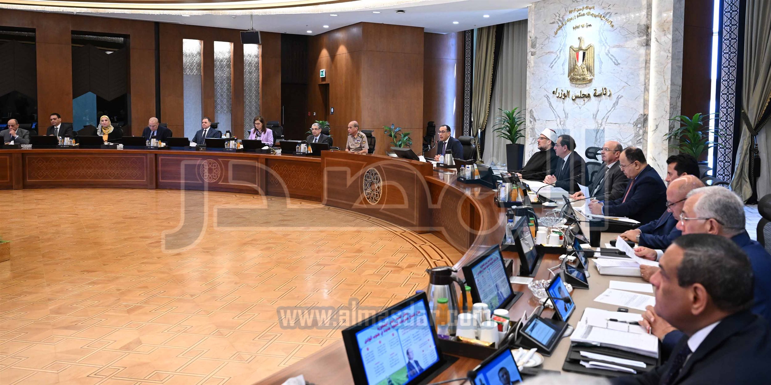 مجلس الوزراء يناقش قوانين وقرارات دعم الاستثمار وتوفير الأراضى الصناعية