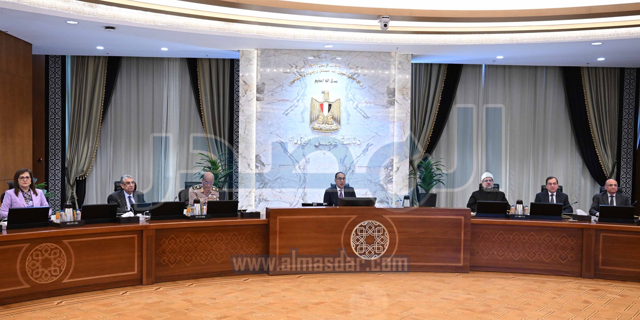 مجلس الوزراء يناقش قوانين وقرارات دعم الاستثمار وتوفير الأراضى الصناعية