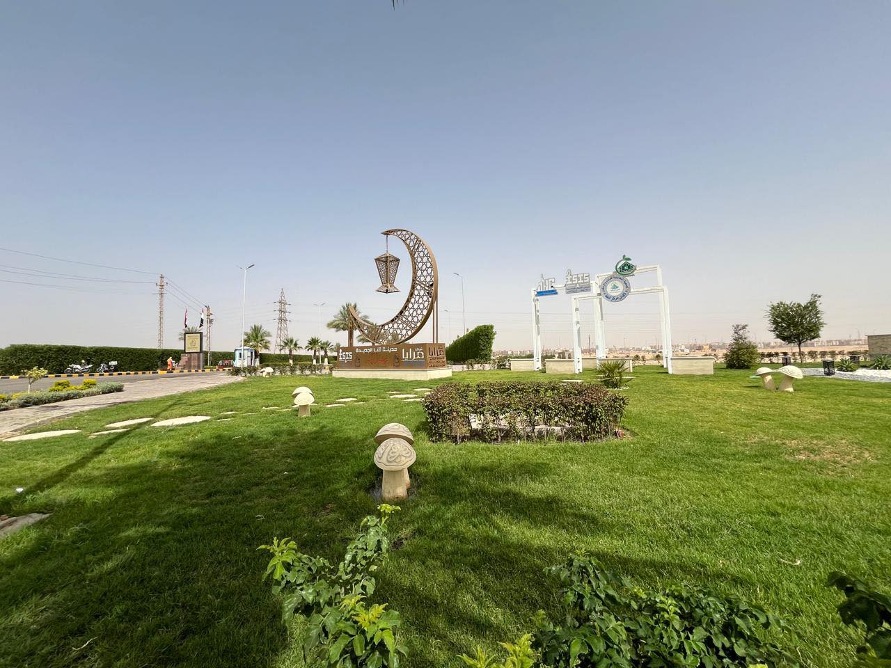 الجزار يتابع سير العمل بالمشروعات السكنية والتنموية بقنا الجديدة