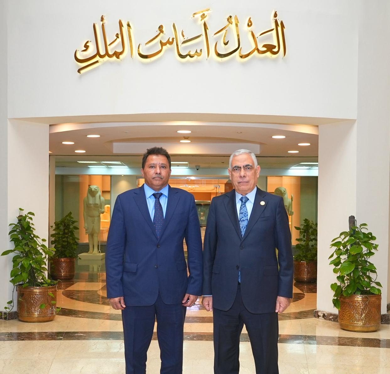 النائب العام يلتقِي نظيره اليمني