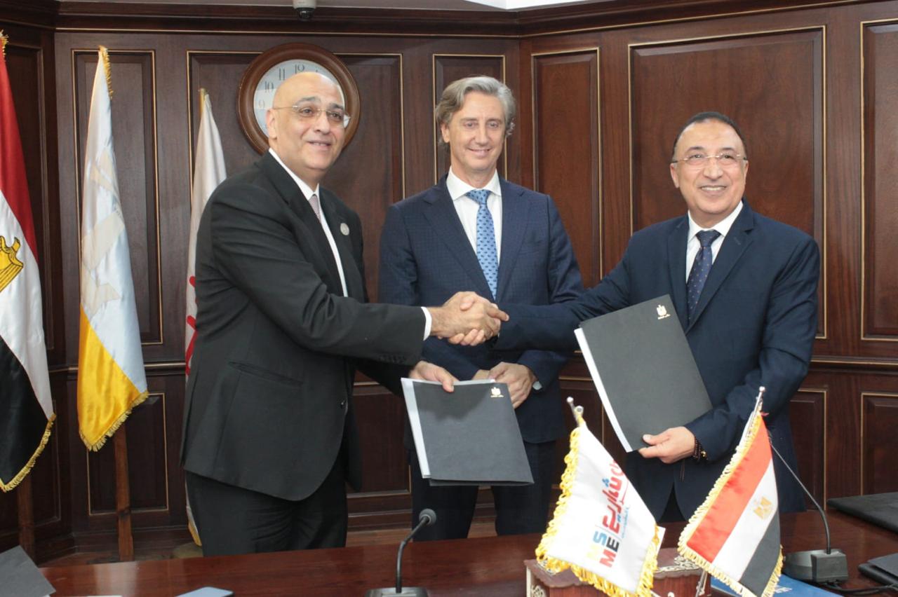اتفاقية لتطوير البنية الأساسية بمحافظة الإسكندرية