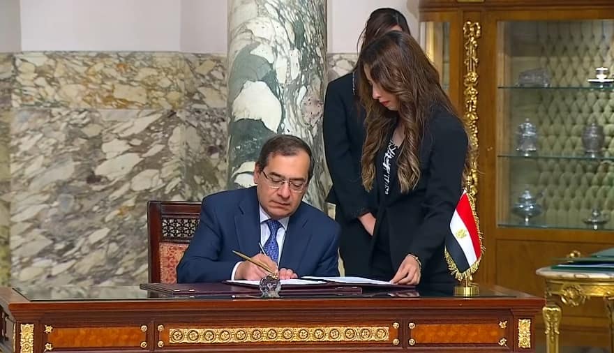 بروتوكول تعاون بين وزارتي البترول والاقتصاد