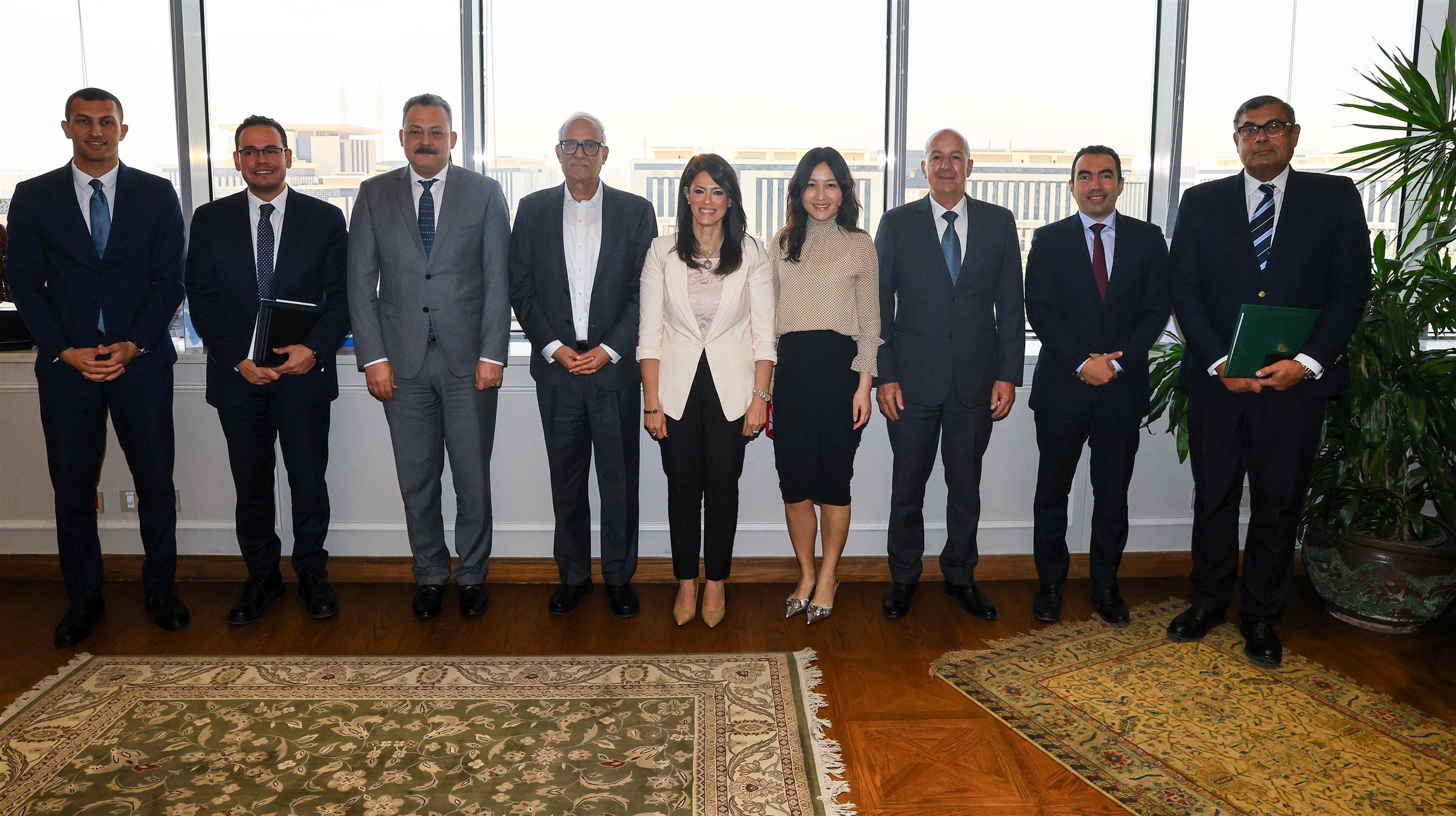 المشاط تعقد مائدة مستديرة مع نائب رئيس بنك التنمية الجديد