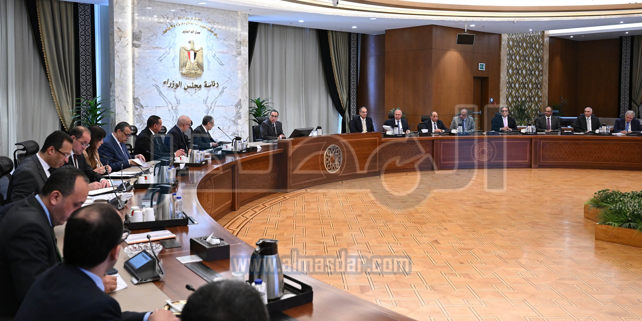 رئيس الوزراء يتابع موقف سداد مستحقات الكهرباء