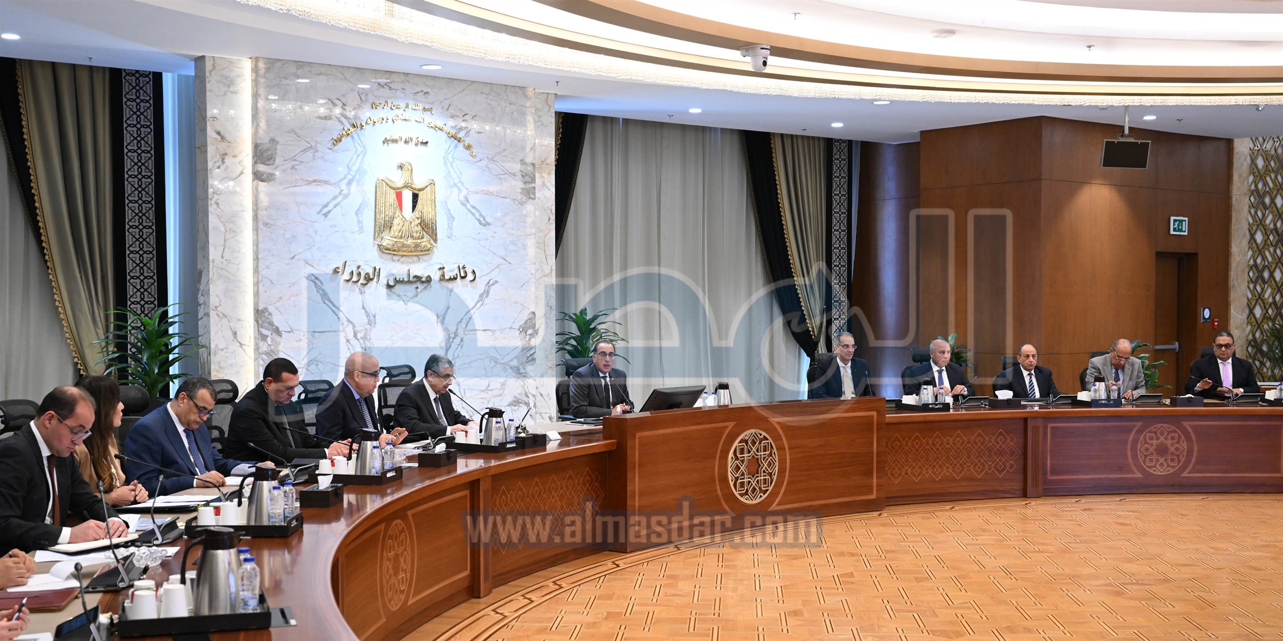 رئيس الوزراء يتابع موقف سداد مستحقات الكهرباء