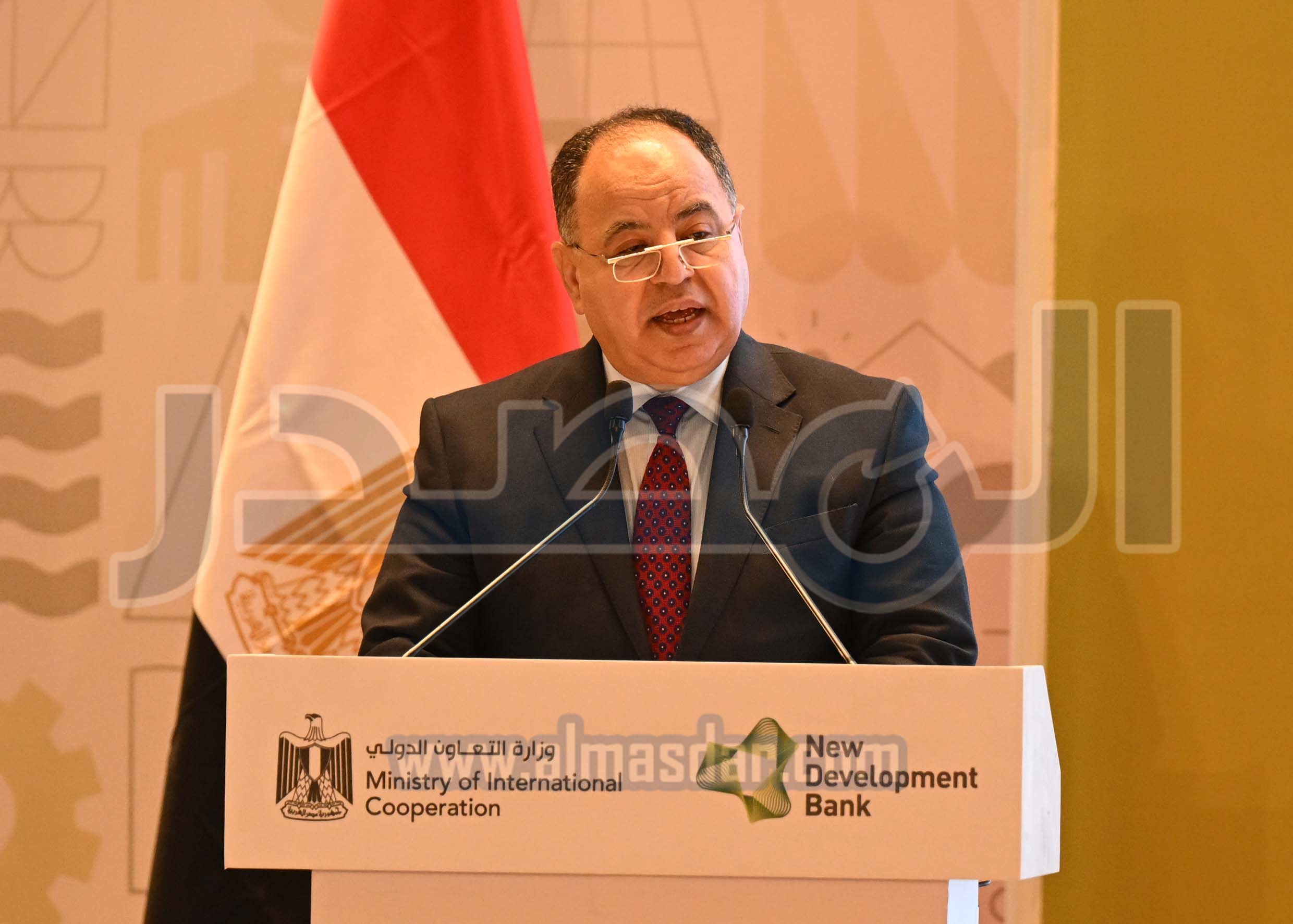 رئيس الوزراء يشارك في الملتقى الدولي الأول لبنك التنمية الجديد