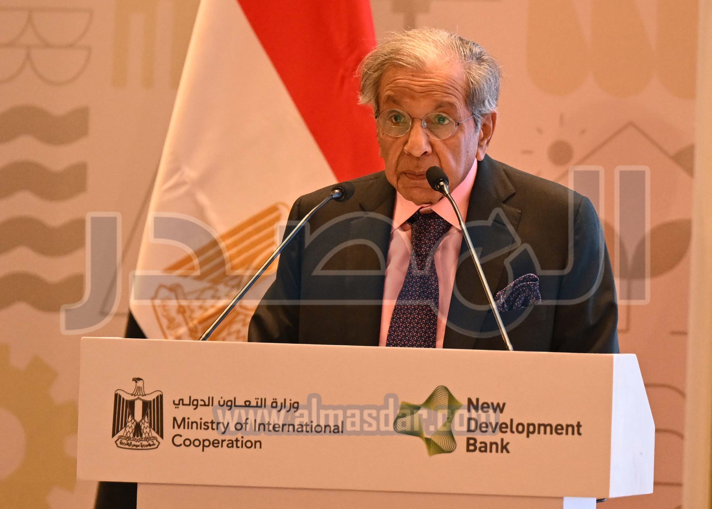 رئيس الوزراء يشارك في الملتقى الدولي الأول لبنك التنمية الجديد