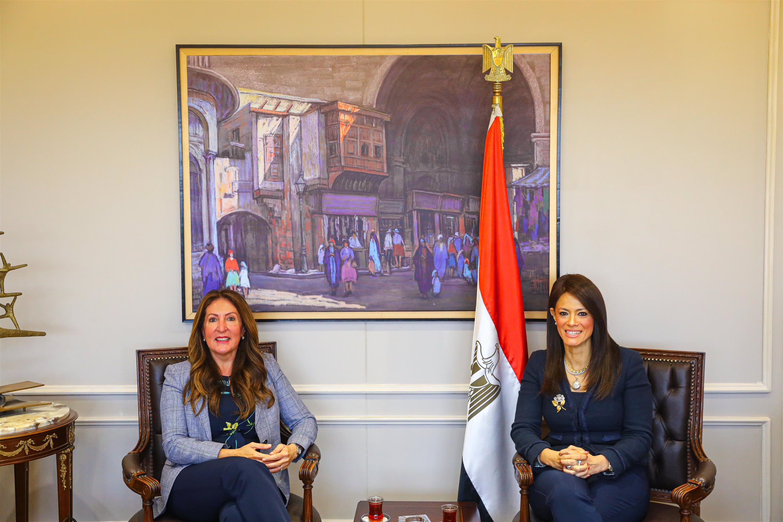 وزيرة التعاون الدولي مع السفيرة الأمريكية
