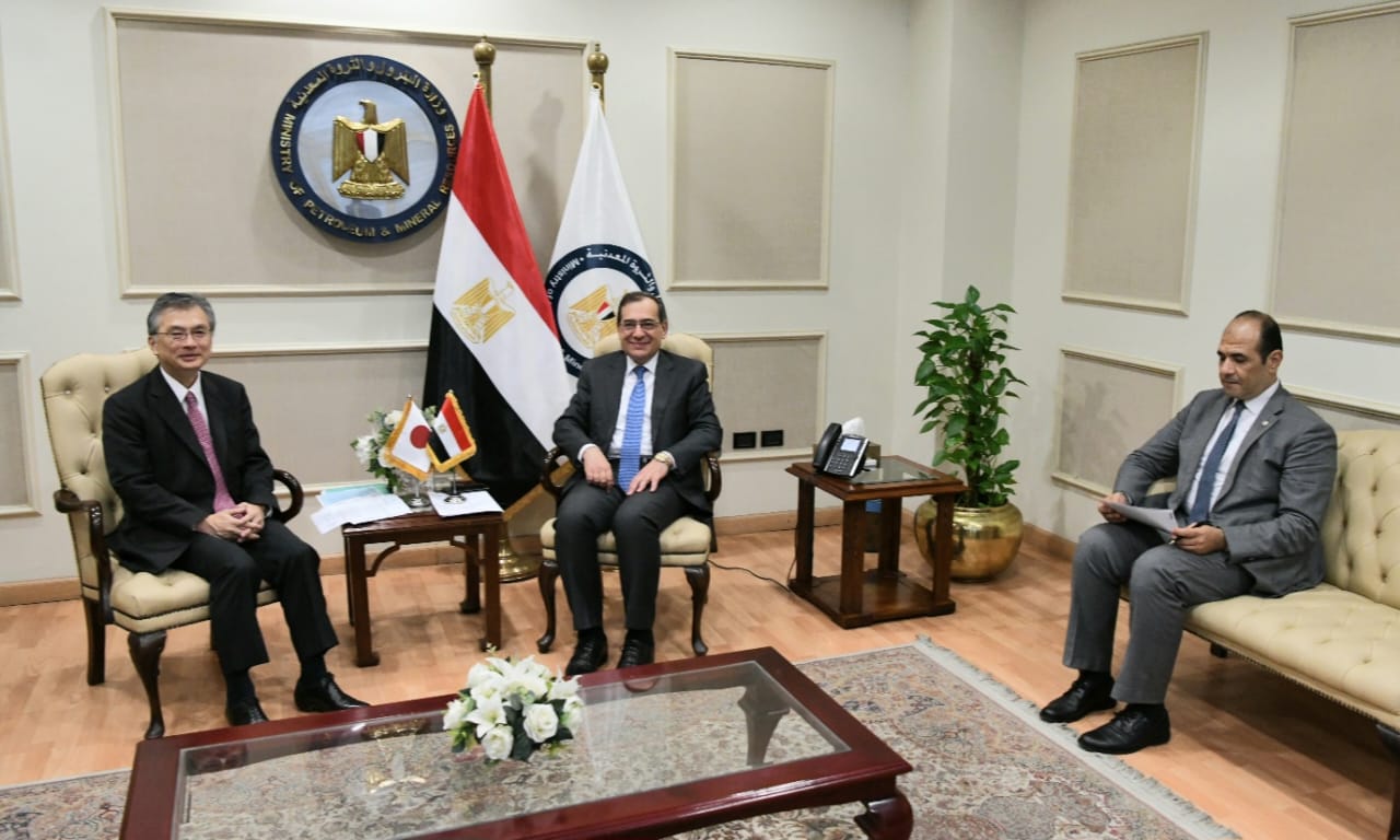 وزير البترول يستقبل السفير اليابانى