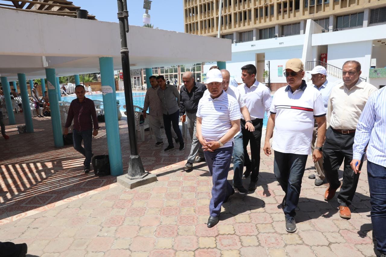 وزير النقل في جولة تفقدية موسعة بمجمع ورش المنشآت والكباري