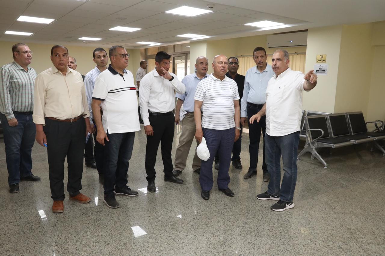 وزير النقل في جولة تفقدية موسعة بمجمع ورش المنشآت والكباري