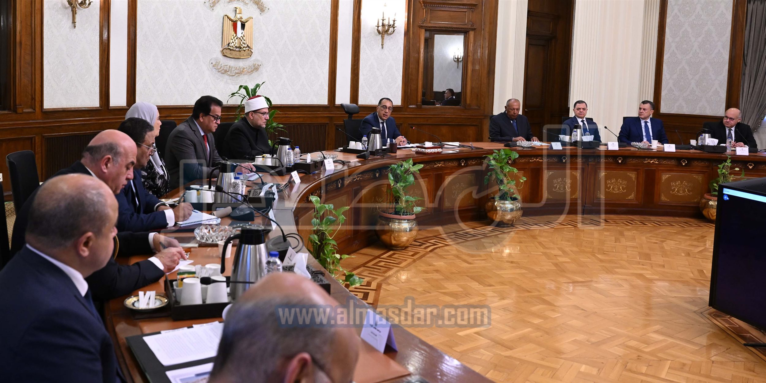 رئيس الوزراء يترأس اجتماع خلية أزمة الحج