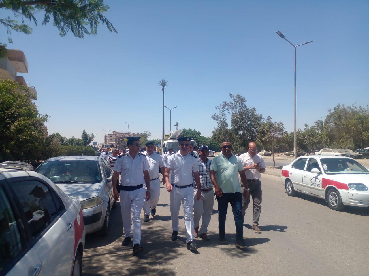 إزالة عدة مخالفات بناء وغلق أنشطة مخالفة بـ4 مدن جديدة