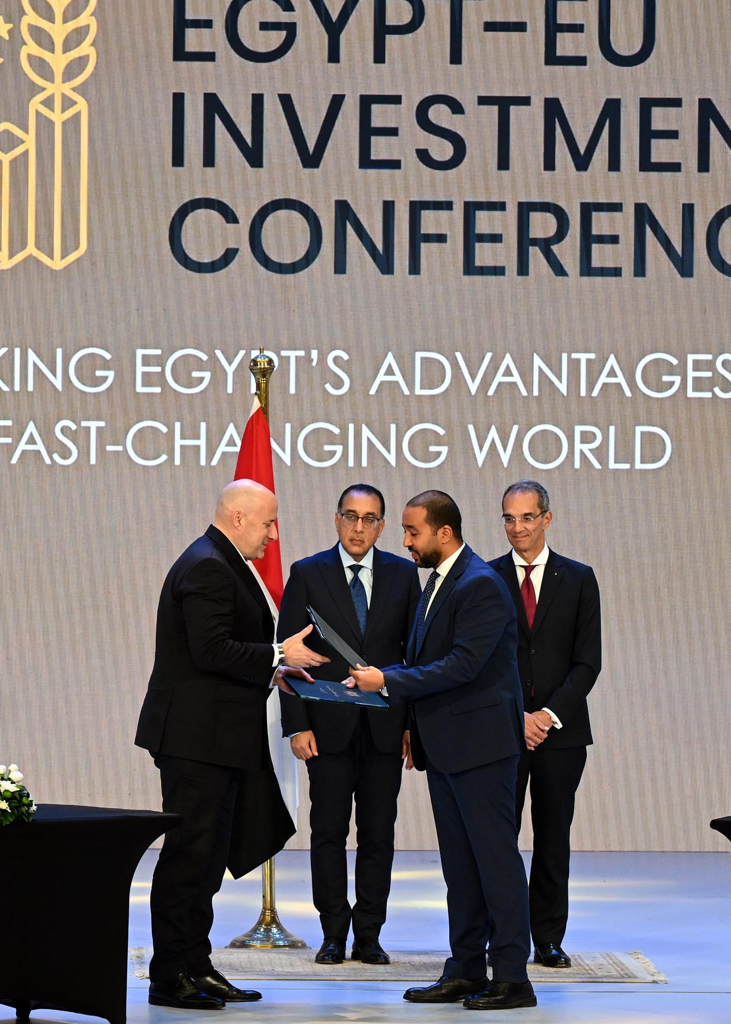 توقيع مذكرة تفاهم بين الشركة المصرية للاتصالات ومجموعة 4iG المجرية