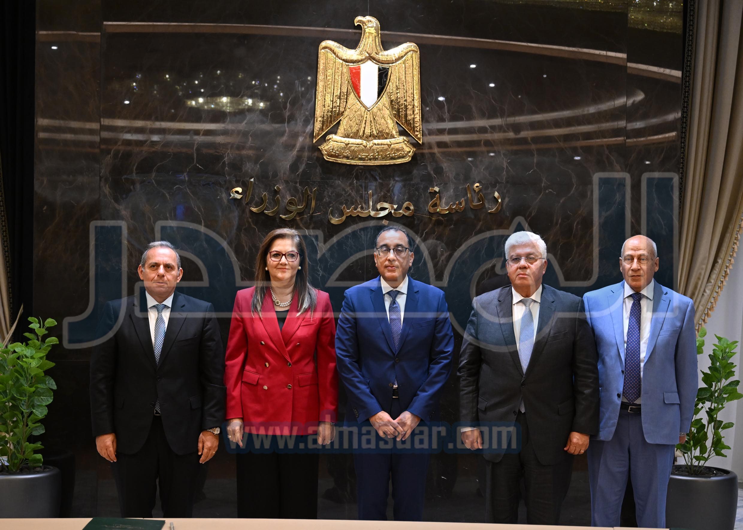{اتفاقية مساهمين بين الصندوق السيادي وشركة الأهلي سيرا