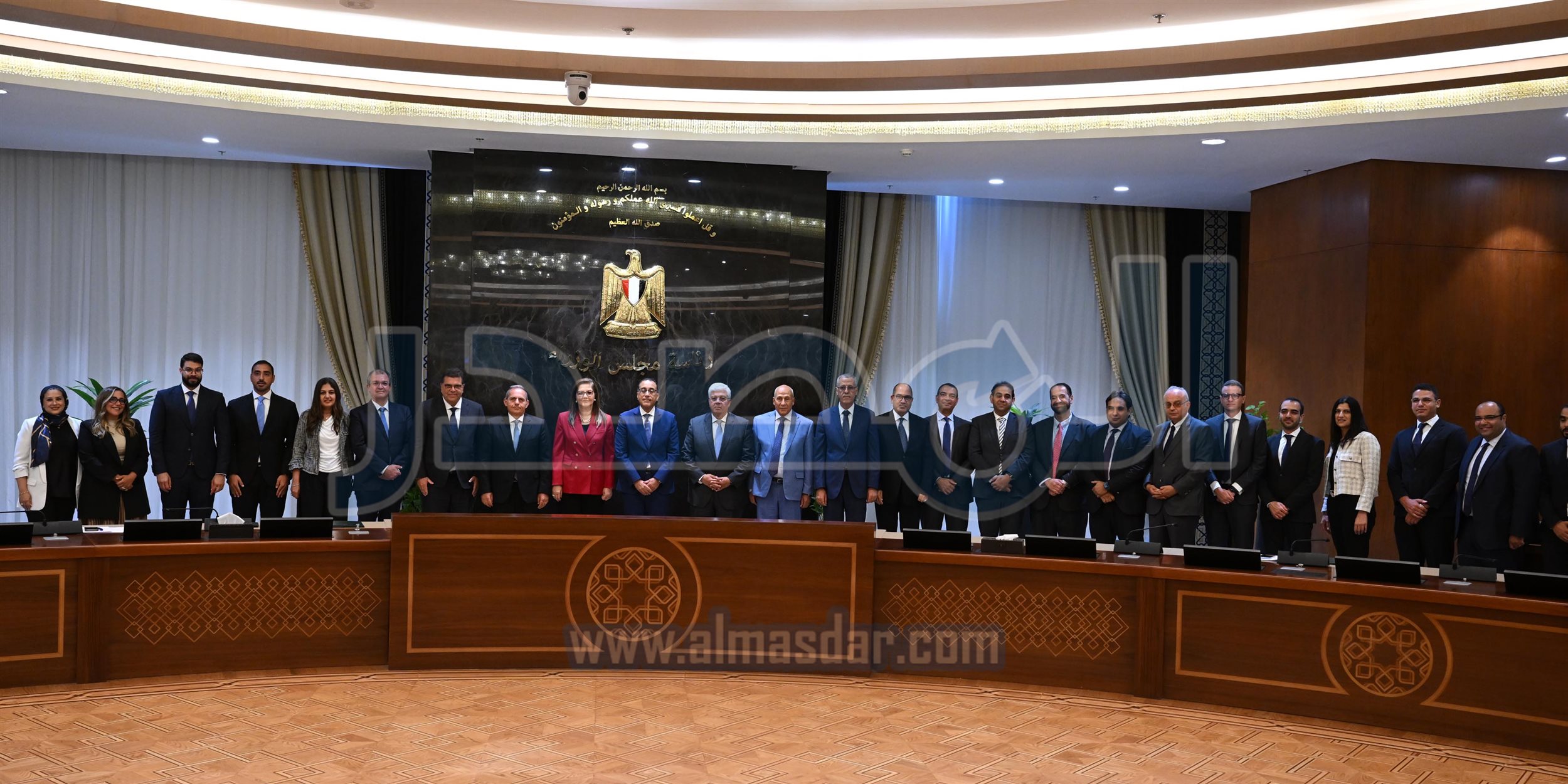 {اتفاقية مساهمين بين الصندوق السيادي وشركة الأهلي سيرا