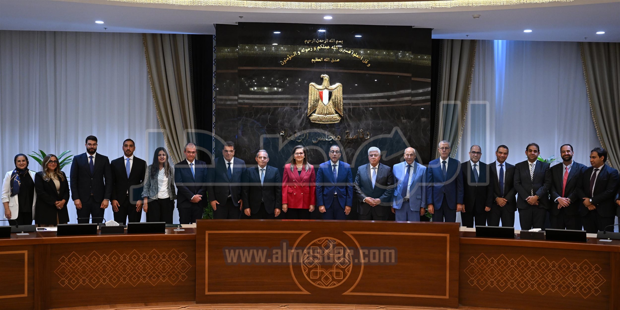 {اتفاقية مساهمين بين الصندوق السيادي وشركة الأهلي سيرا