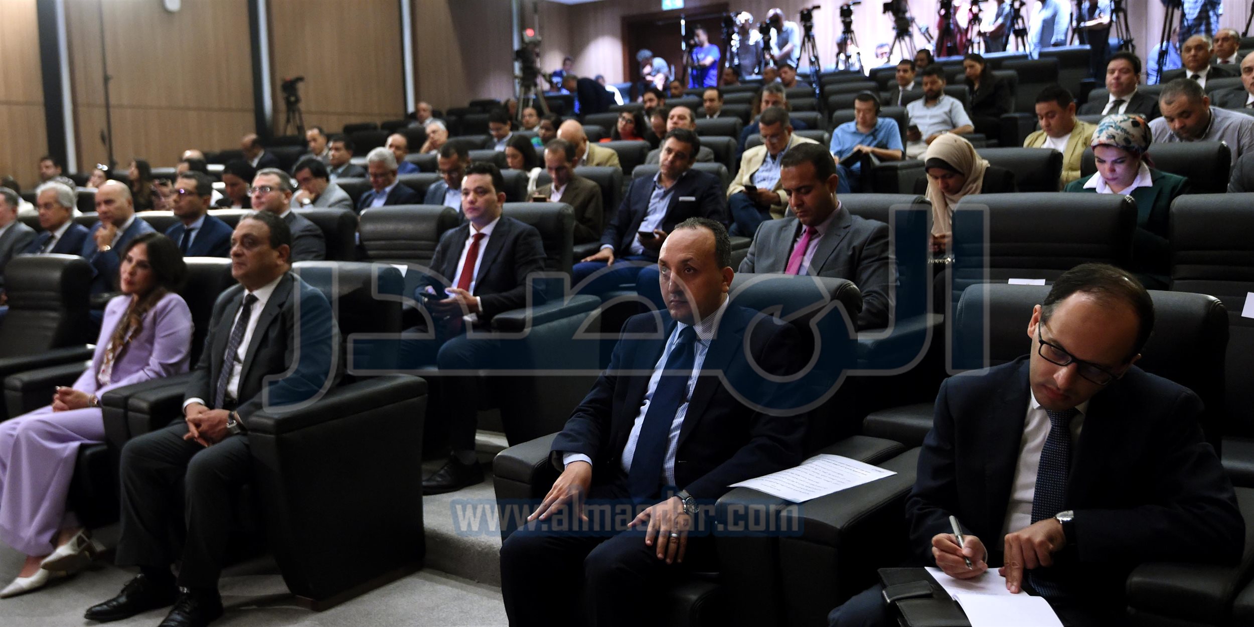 مؤتمر صحفي لرئيس الوزراء للإعلان عن تفاصيل مشروع شراكة استثمارية جديدة