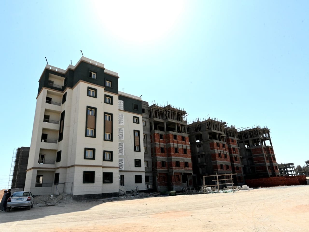 وزير الإسكان يتفقد وحدات سكن لكل المصريين