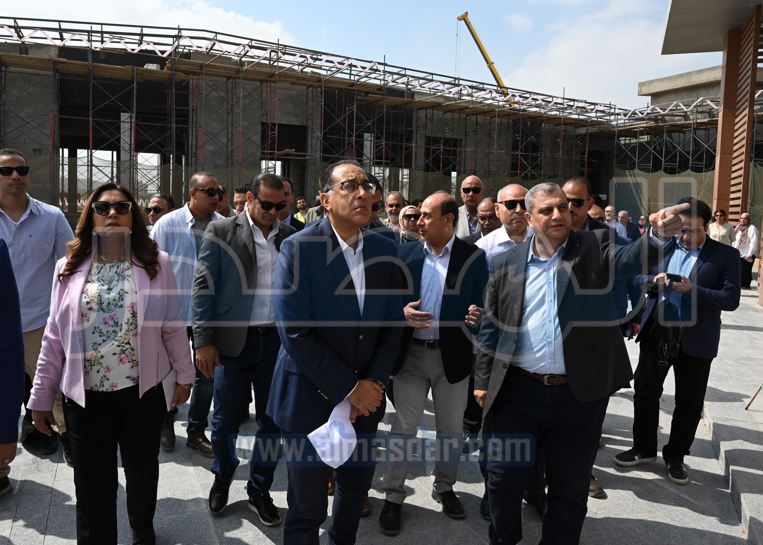 رئيس الوزراء يتفقد عددا من مشروعات القاهرة التاريخية