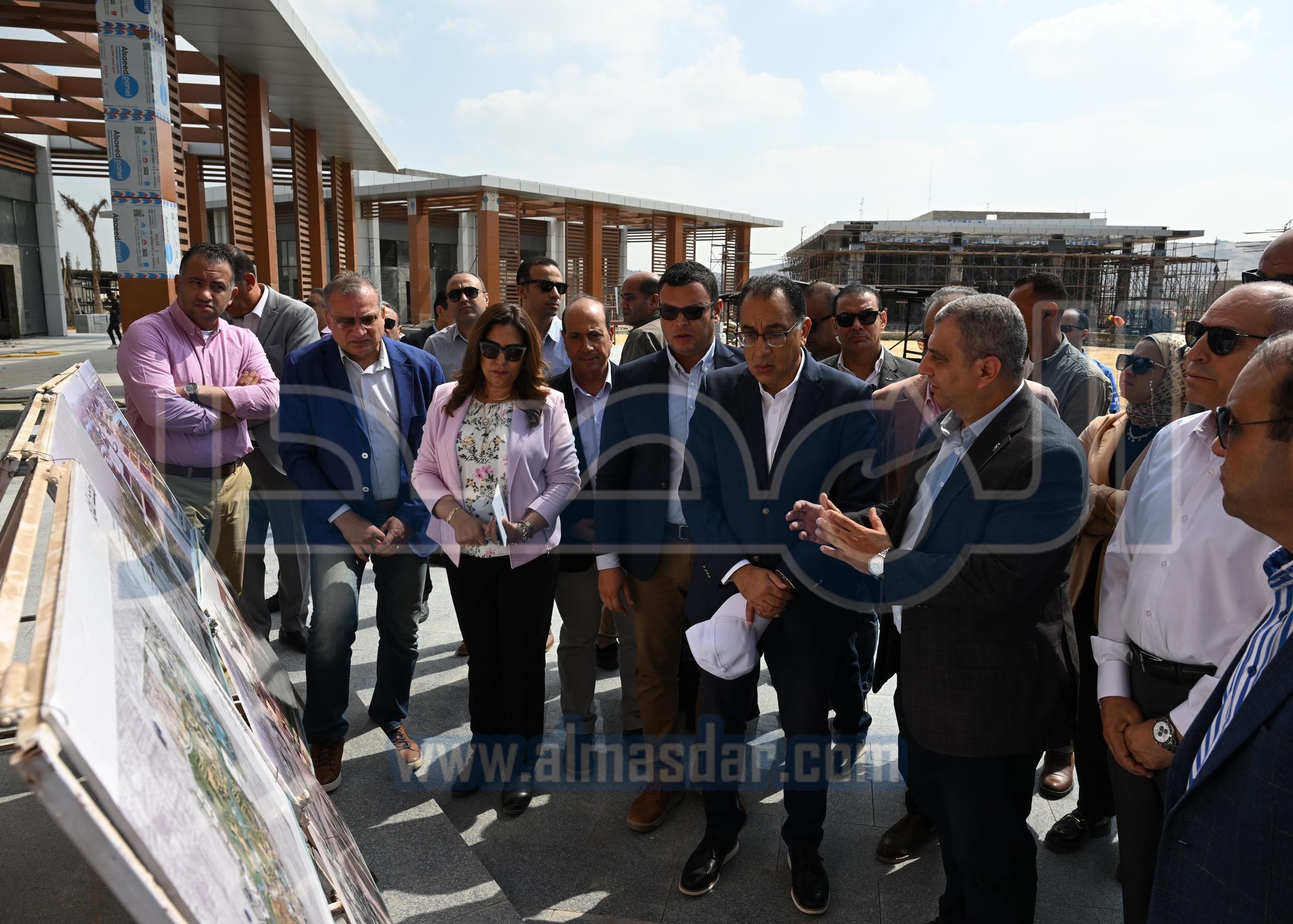 رئيس الوزراء يتفقد عددا من مشروعات القاهرة التاريخية