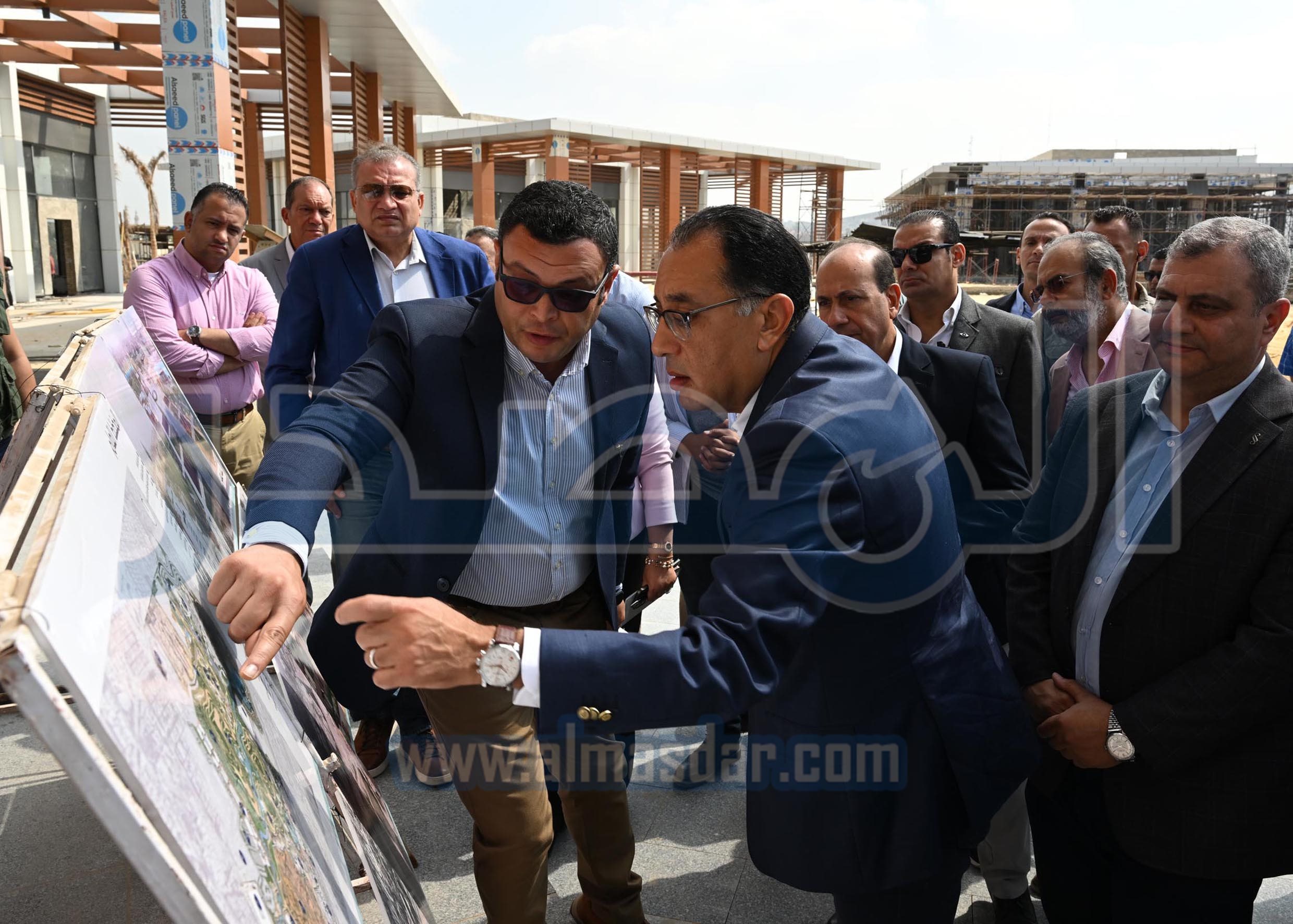 رئيس الوزراء يتفقد عددا من مشروعات القاهرة التاريخية