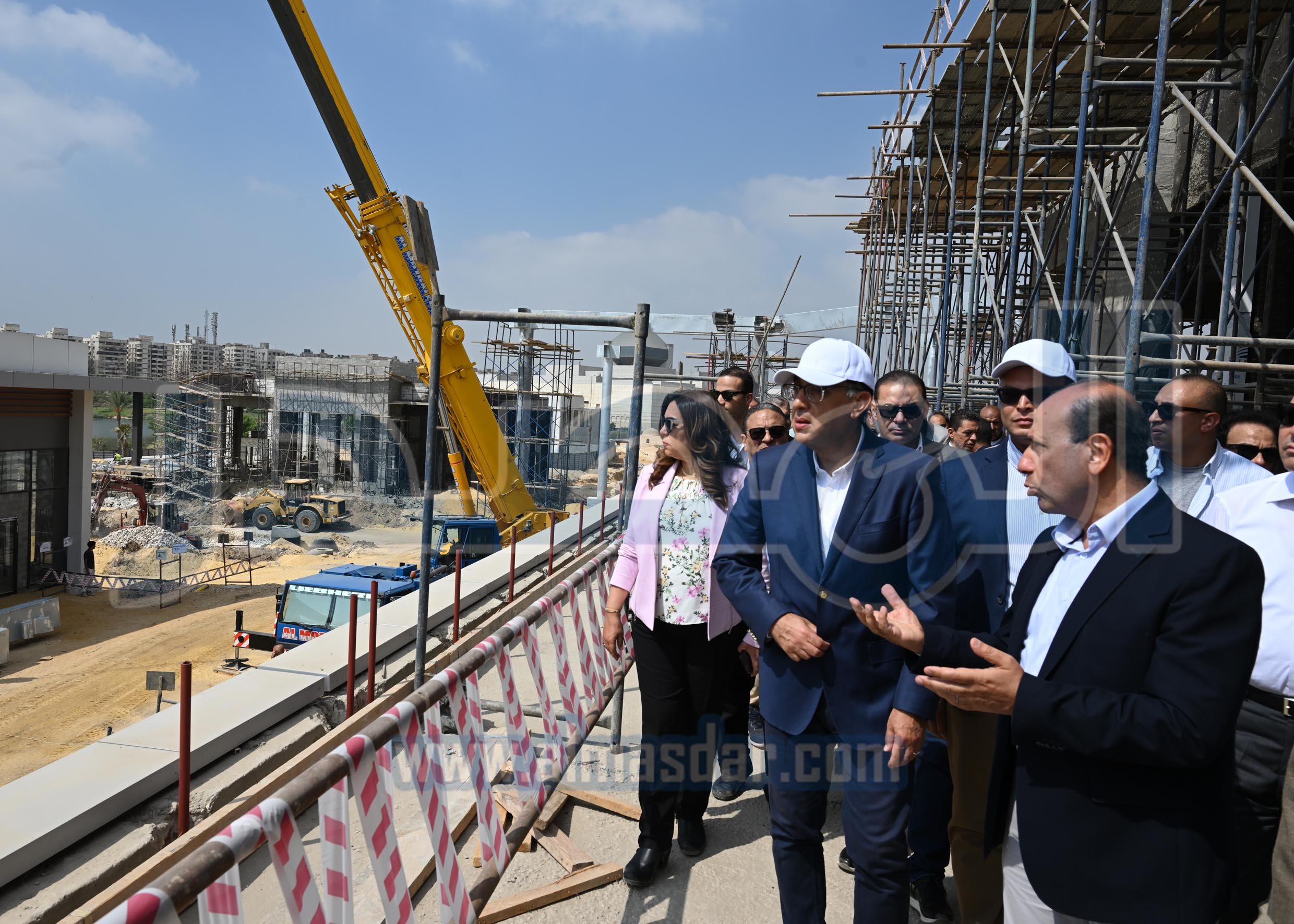 رئيس الوزراء يتفقد عددا من مشروعات القاهرة التاريخية