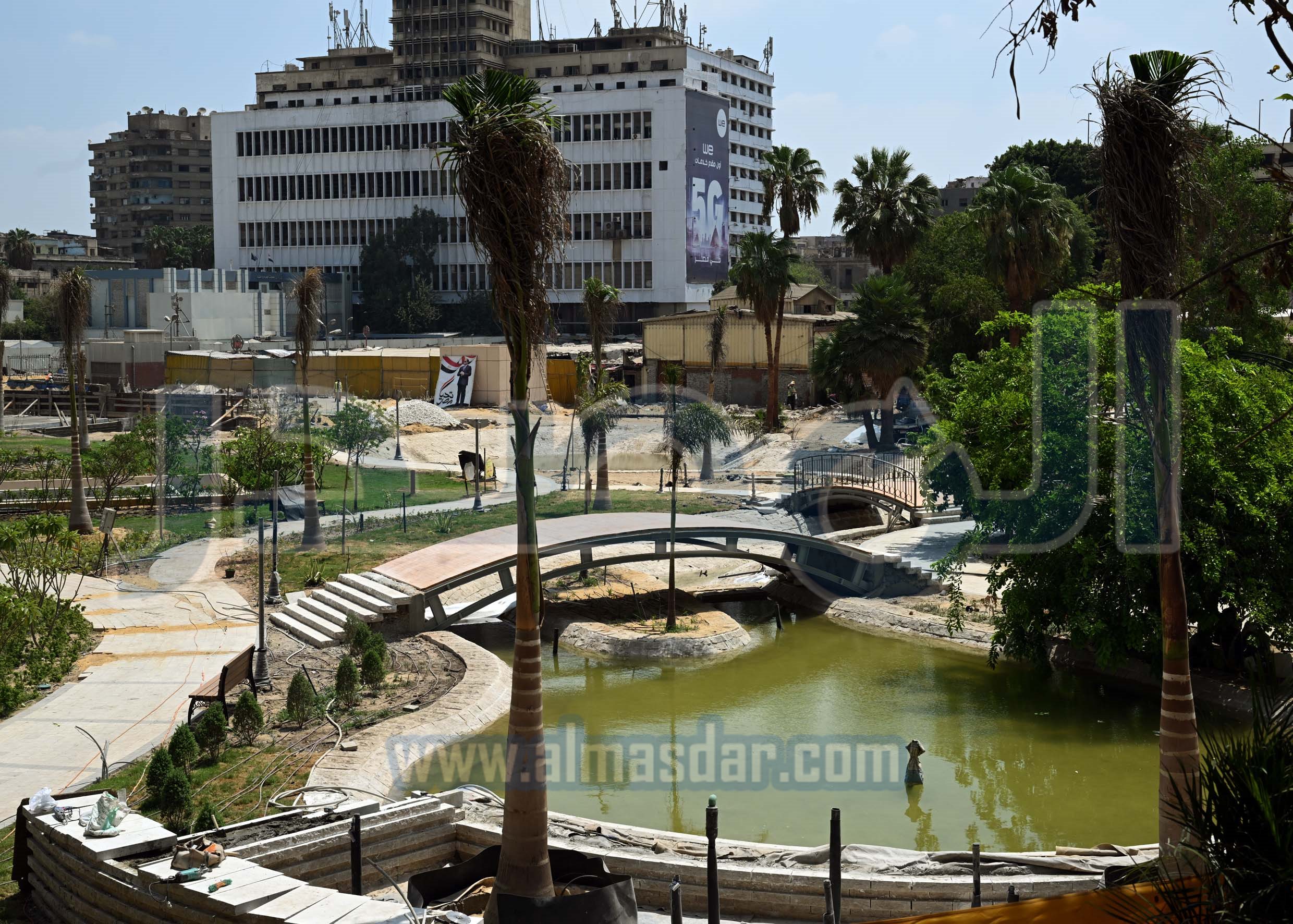 رئيس الوزراء يتفقد مشروع إعادة إحياء حديقة الأزبكية التراثية