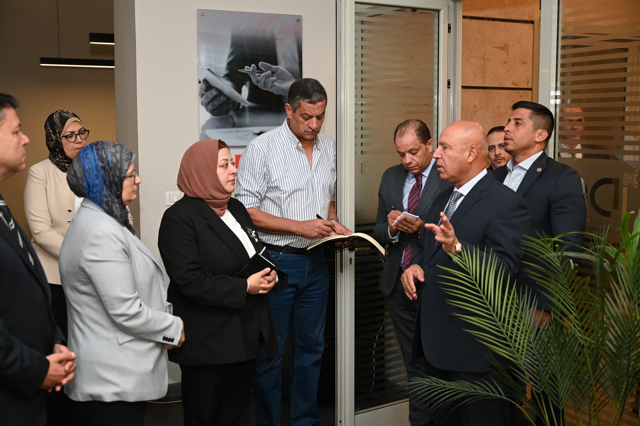 الوزير يزور المقر الرئيسي للهيئة العامة للتنمية الصناعية