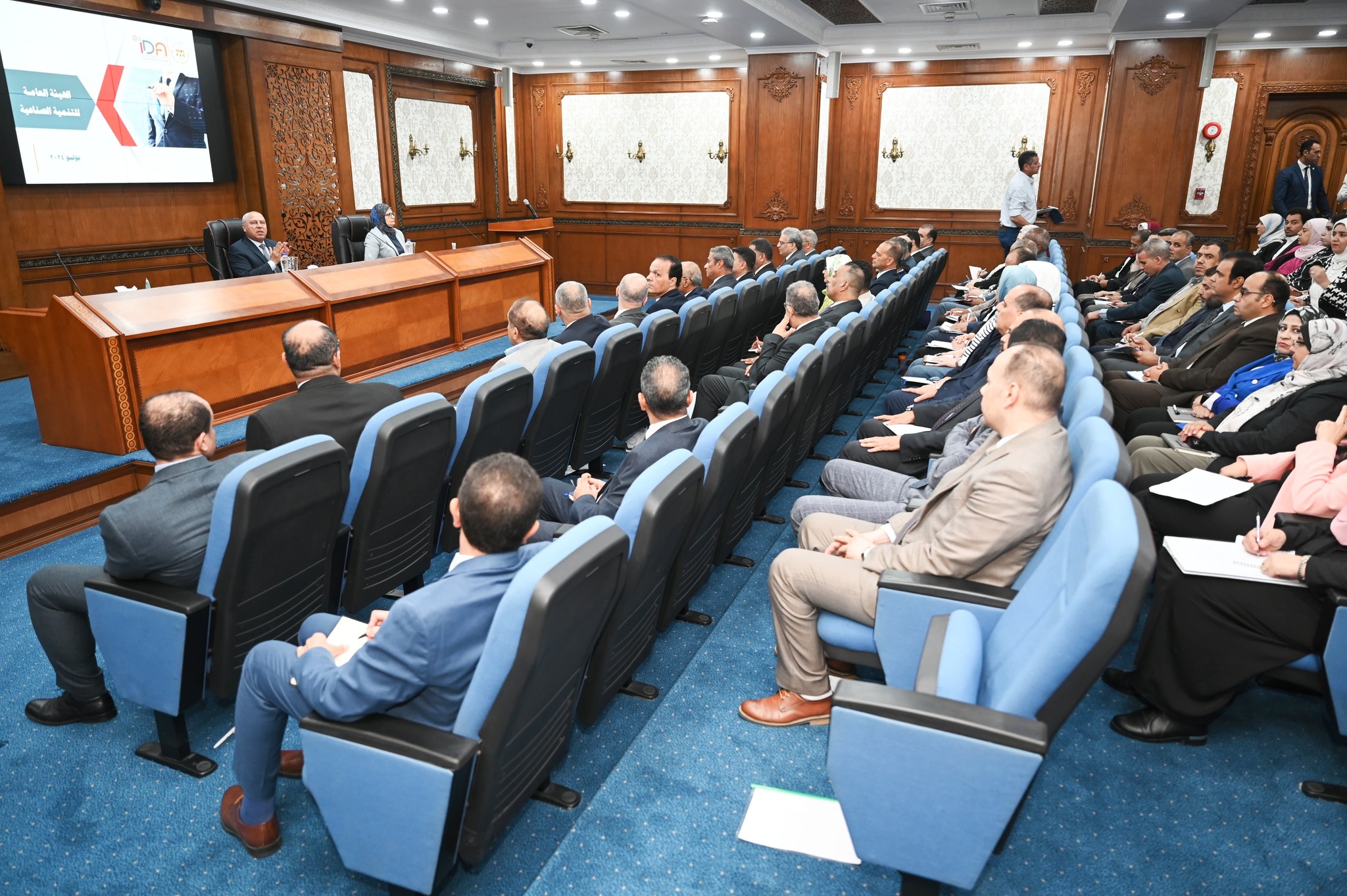 الوزير يزور المقر الرئيسي للهيئة العامة للتنمية الصناعية