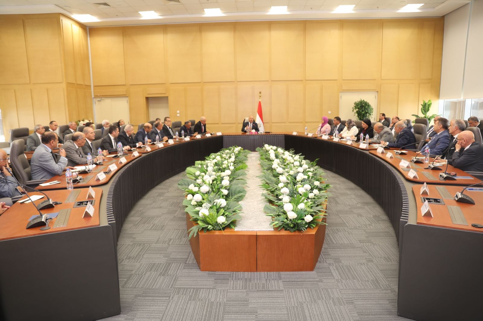لقاء وزير الصناعة والنقل مع أعضاء اتحاد الصناعات