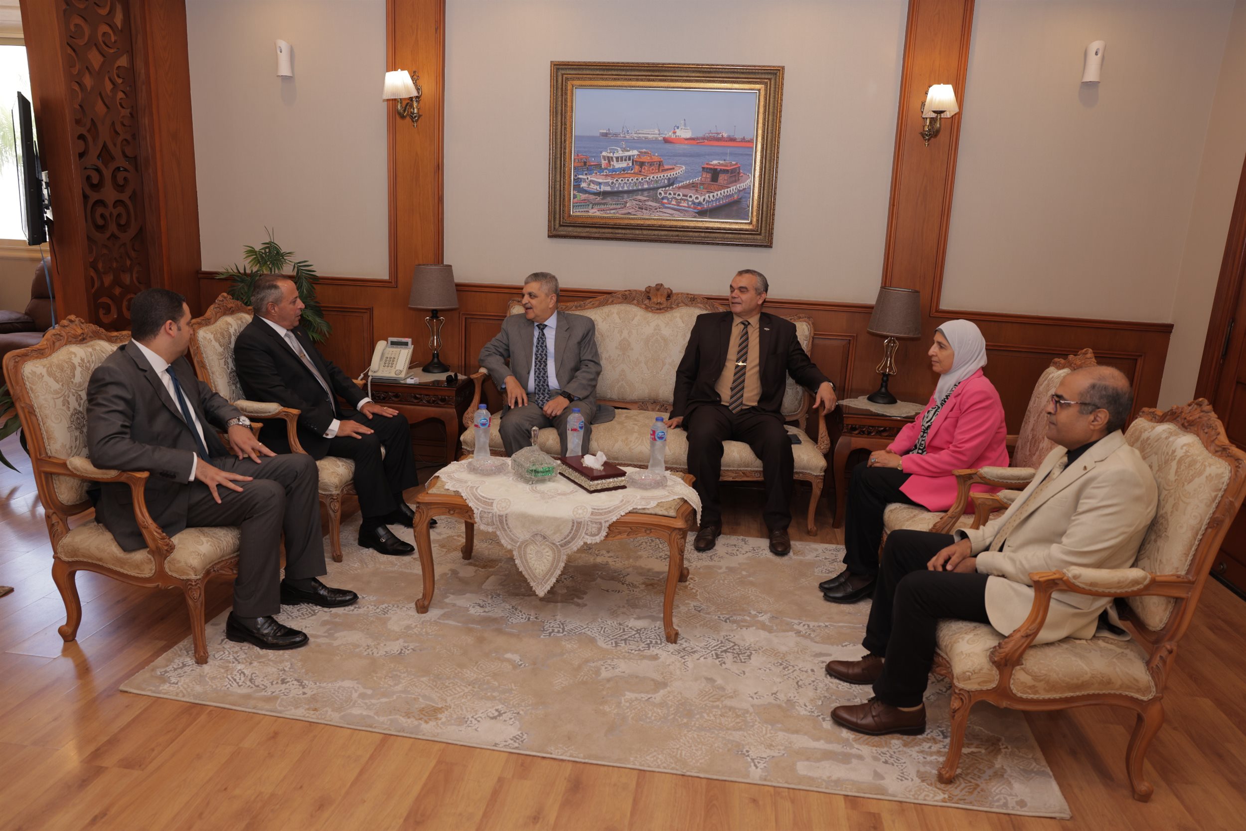 الفريق أسامة ربيع يلتقي محافظ بورسعيد
