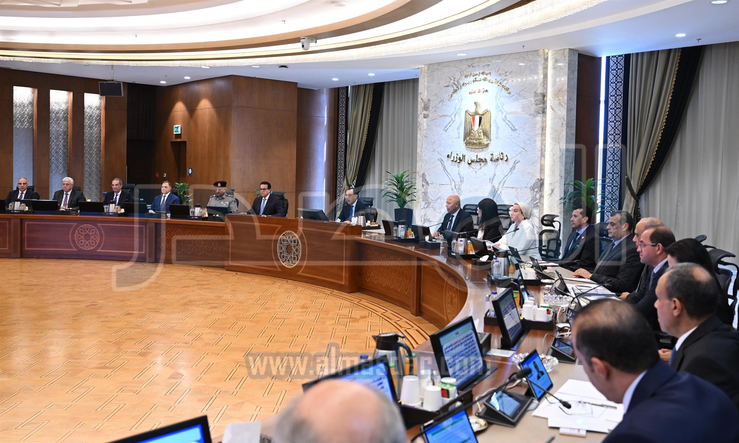 أول اجتماع للحكومة الجديدة