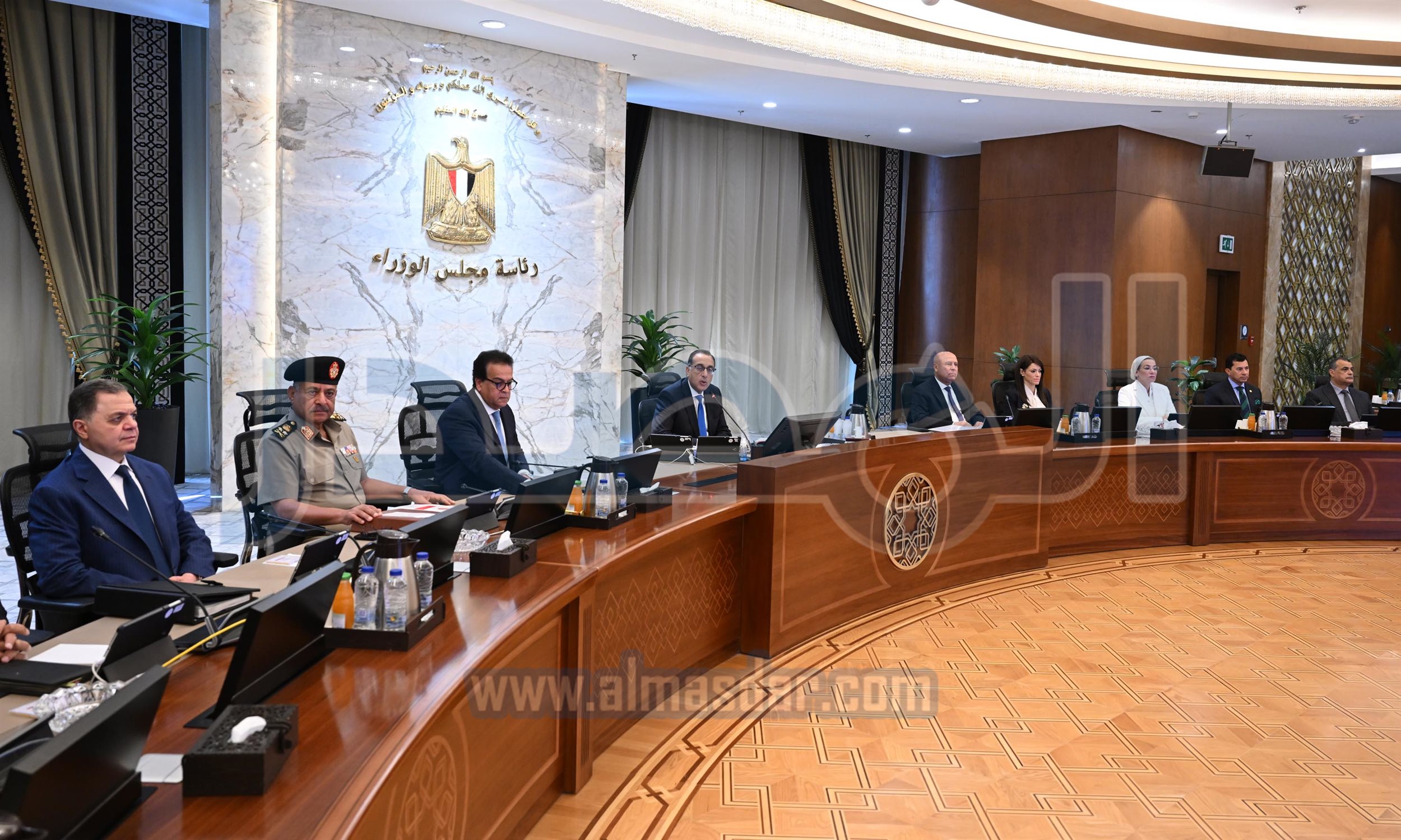 أول اجتماع للحكومة الجديدة