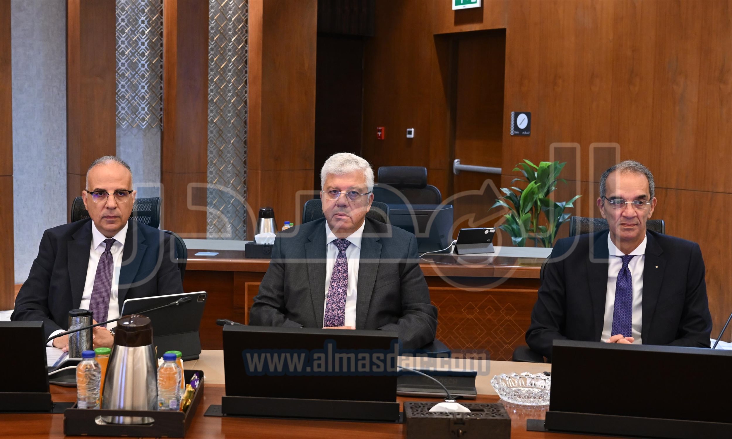 أول اجتماع للحكومة الجديدة