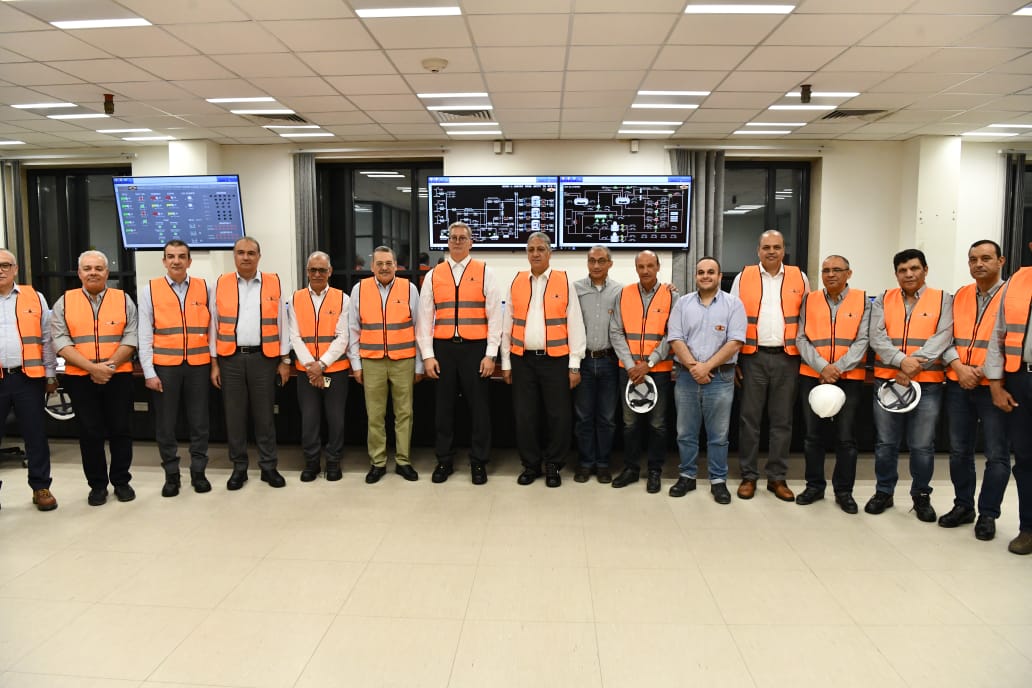 وزير البترول يتفقد الشركة العربية لأنابيب البترول