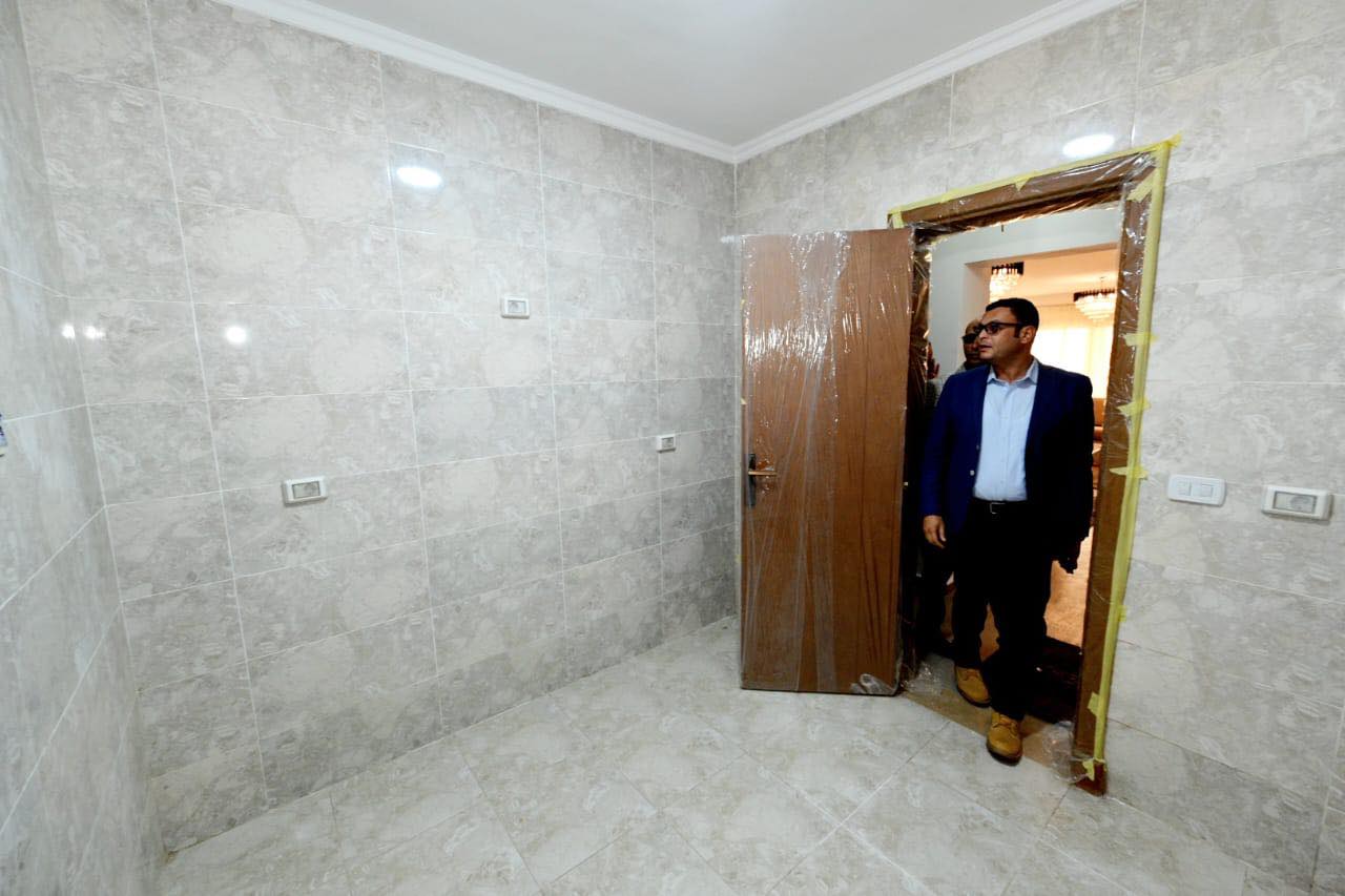 وزير الإسكان يتفقد وحدات المبادرة الرئاسية سكن لكل المصريين