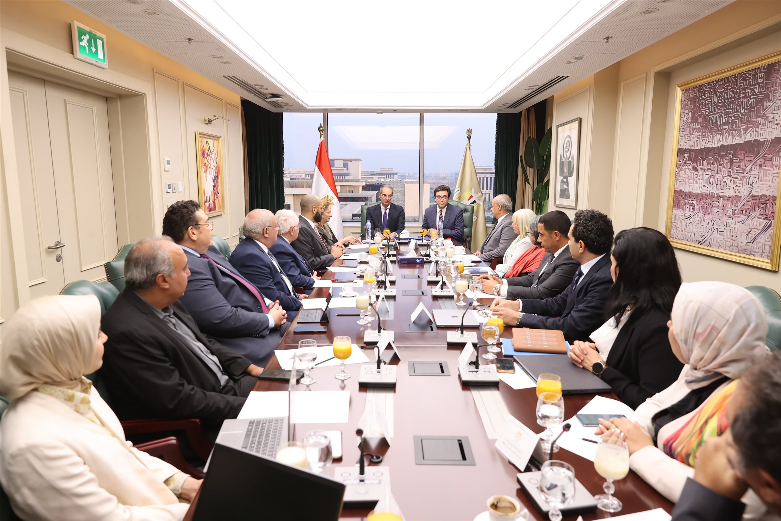 وزير الاتصالات في اجتماع مع وزير الثقافة