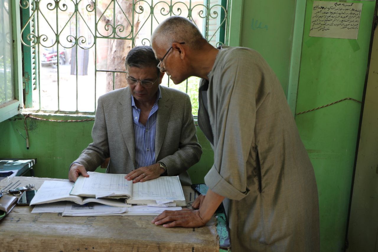وزير الزراعة يفاجئ الجمعيات الزراعية لمتابعة توافر الاسمدة