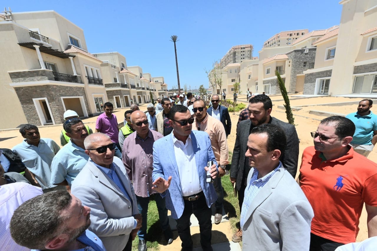 وزير الإسكان يتفقد مشروعات صوارى بالإسكندرية