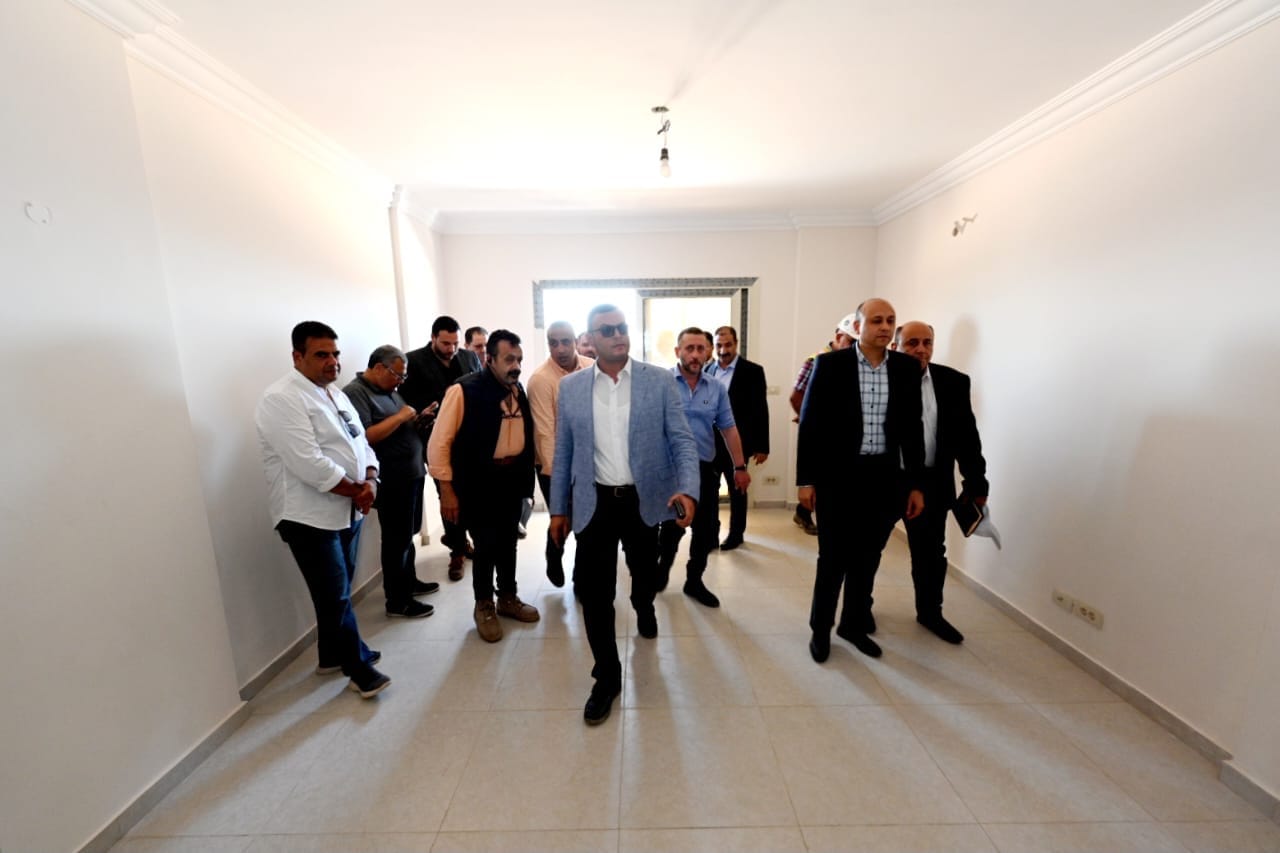 وزير الإسكان يتفقد مشروعات صوارى بالإسكندرية