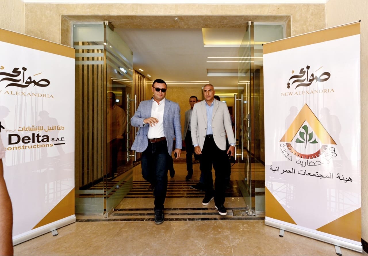 وزير الإسكان يتفقد مشروعات صوارى بالإسكندرية
