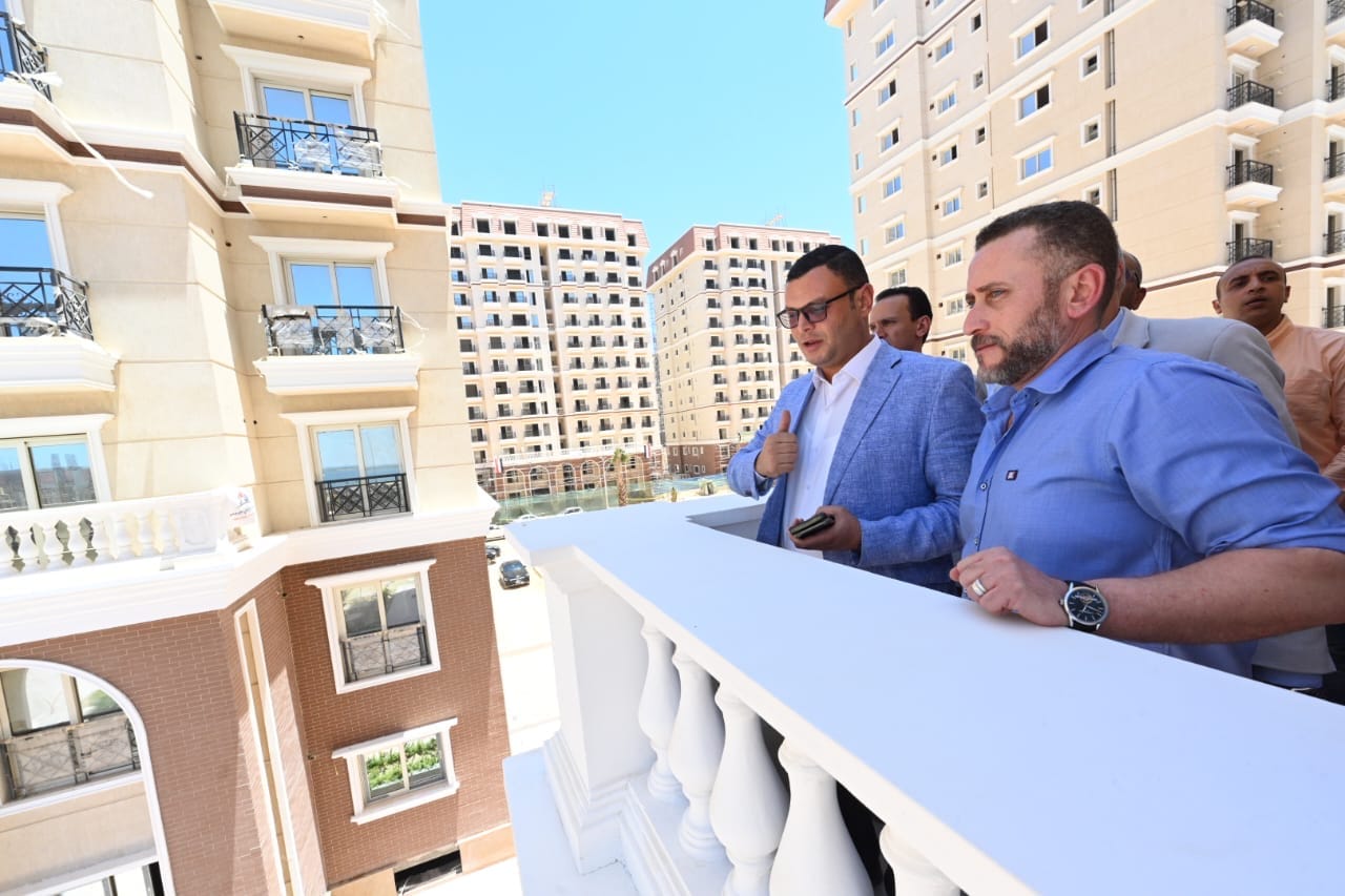 وزير الإسكان يتفقد مشروعات صوارى بالإسكندرية