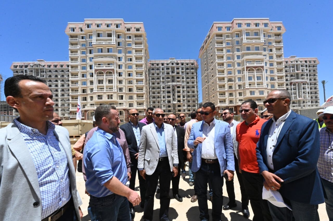 وزير الإسكان يتفقد مشروعات صوارى بالإسكندرية