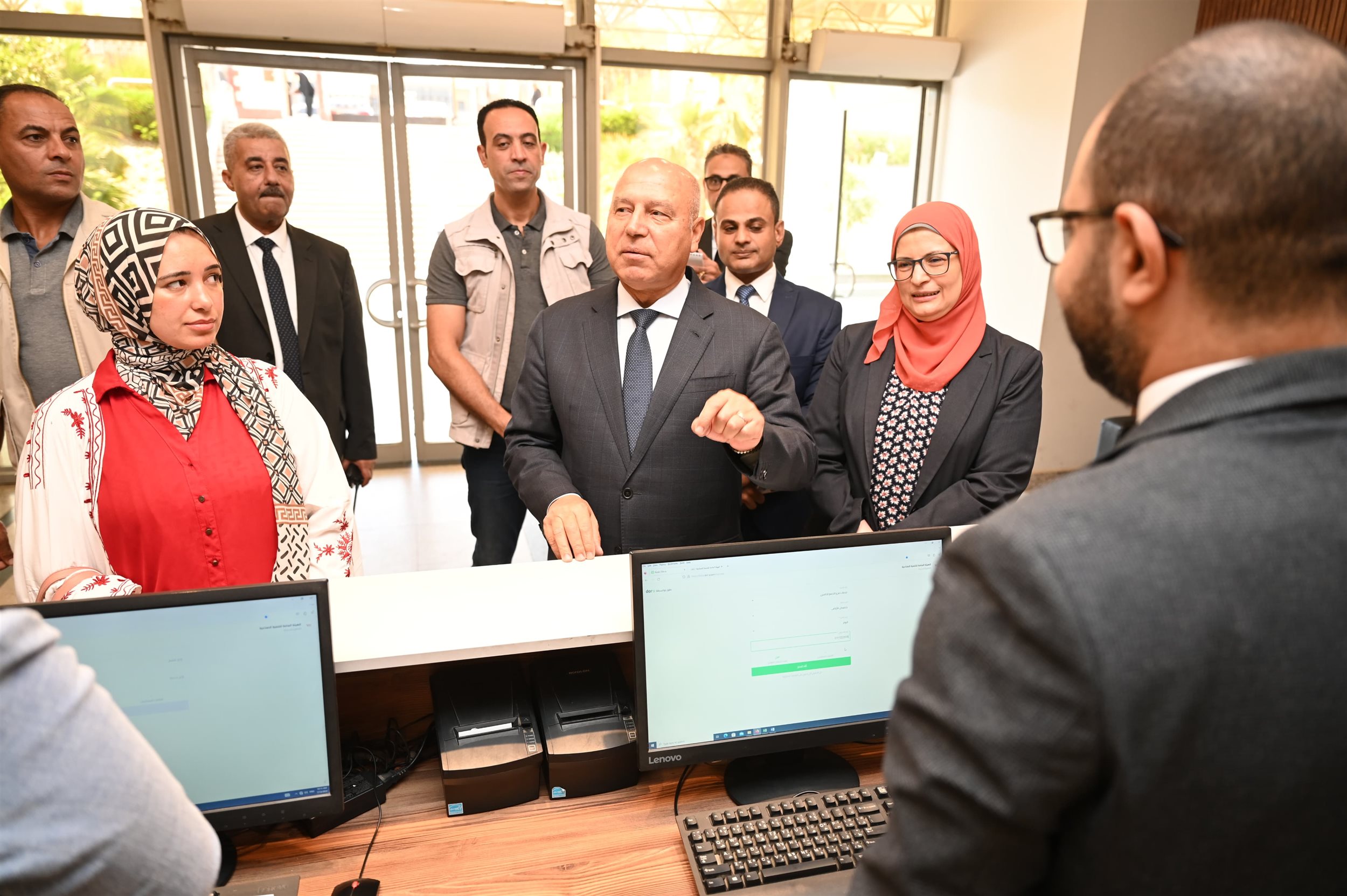 وزير الصناعة والنقل يتفقد الهيئة العامة للتنمية الصناعية